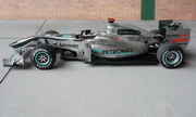 Mercedes GP Petronas MGP W01 1:24