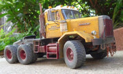 Autocar Heavy Duty Traktor 1:25