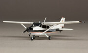 Cessna 172 1:144