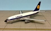 Boeing 737-130 1:144