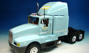 Kenworth T600 mit Reefer Trailer 1:32